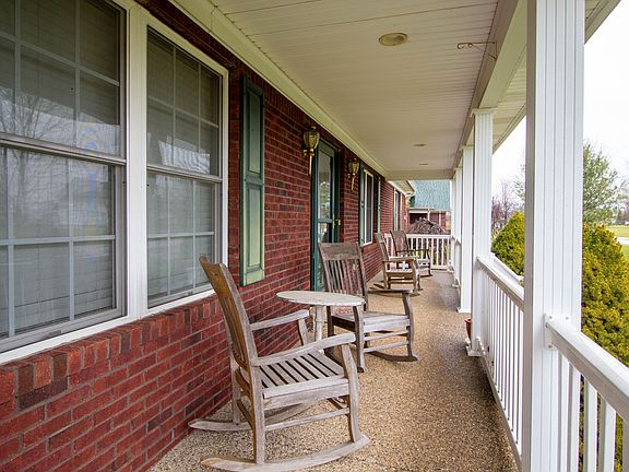 2nd image of 648 Meadowland Trl