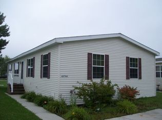 45702 Nichole Dr, Macomb, MI 48044