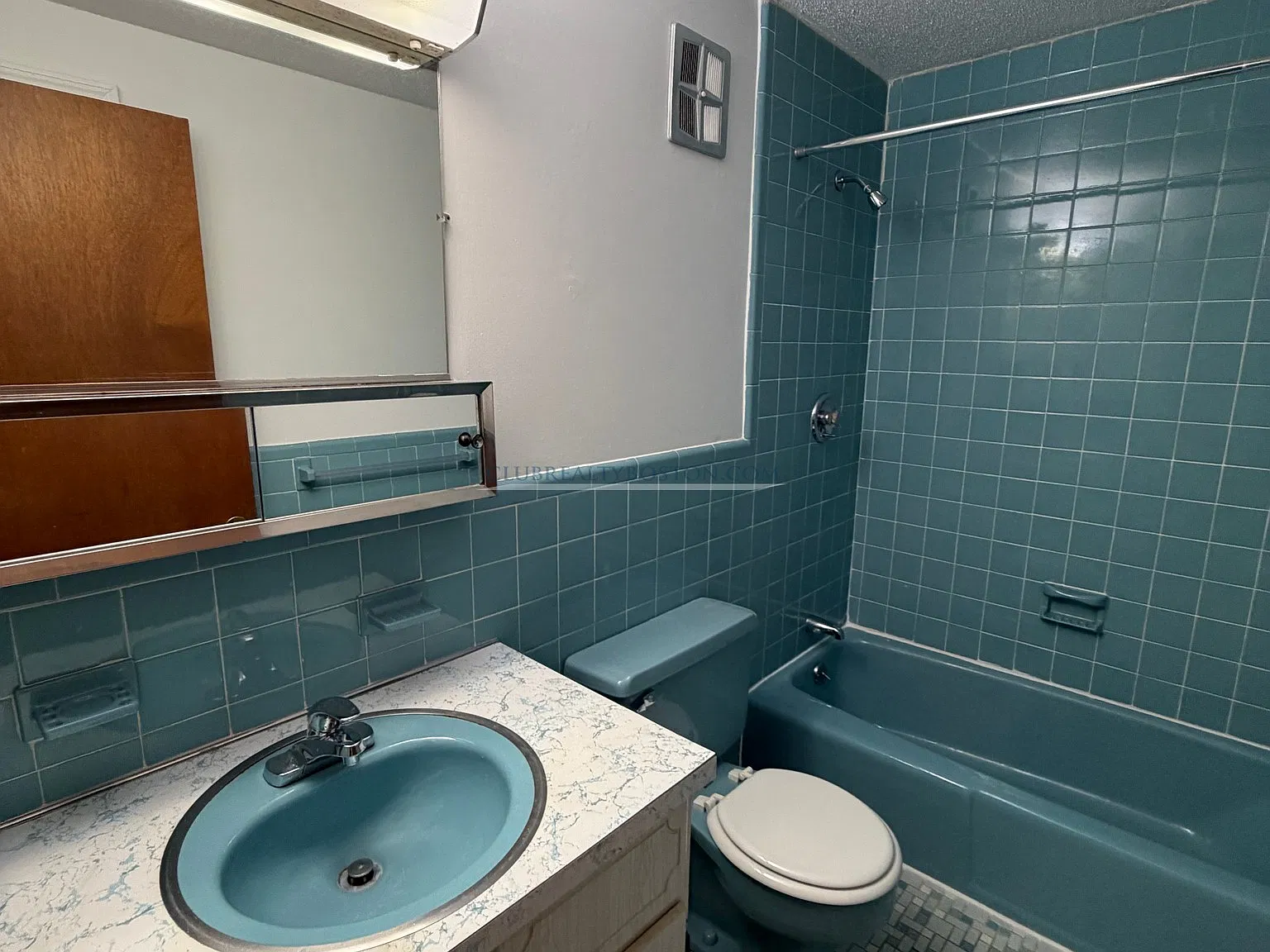 2 bed, 1.0 bath, $2,450 — Photo 2
