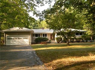 32 Ellen St, Norwalk, CT 06851