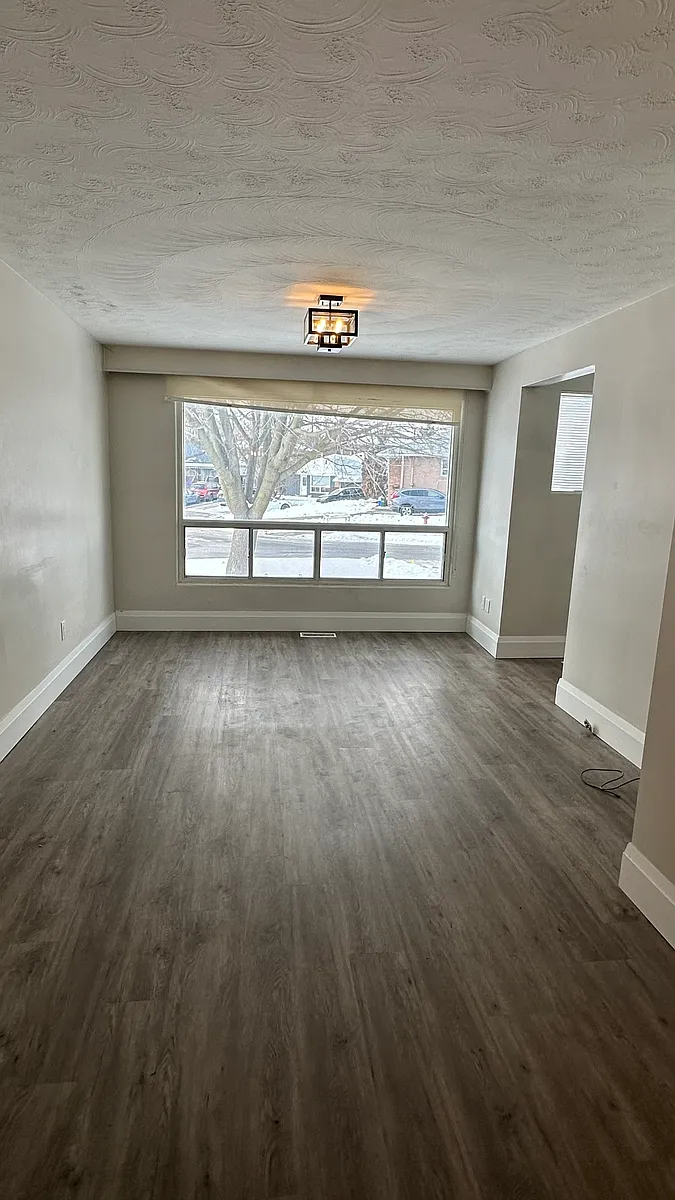 Building Photo - 142 Maurice Ct #2
