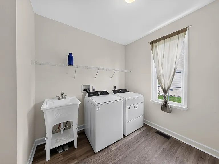 110 Plymouth Pl — Photo 11