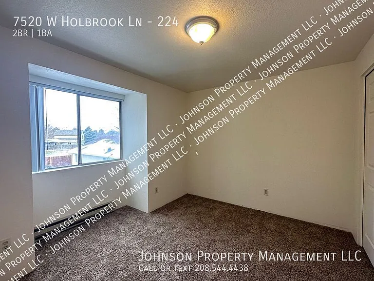 7520 W Holbrook Ln #224 — Photo 5
