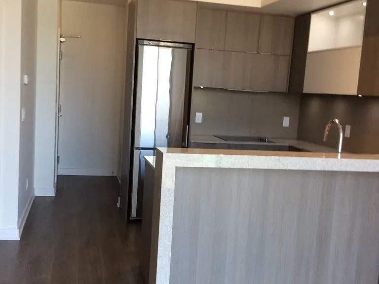 170 Sumach St #302 — Photo 12