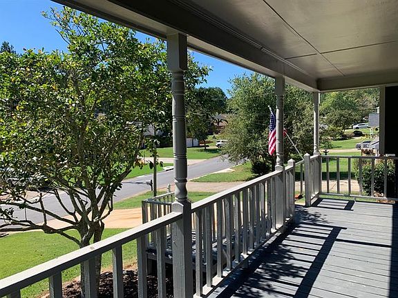 5th image of 1441 Charter Oaks Ln