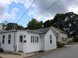 42 Brayton Ave, Warwick, RI 02886