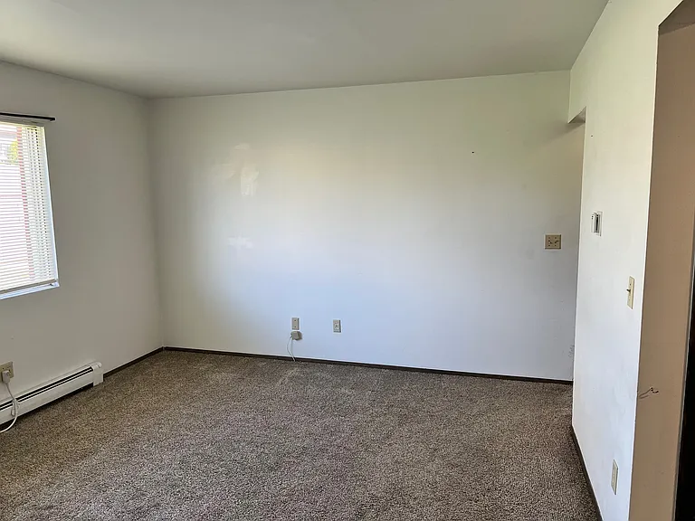 630 E Lincoln Ave — Photo 6