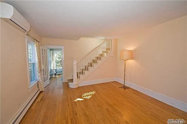 86 Cliff Rd — Photo 4
