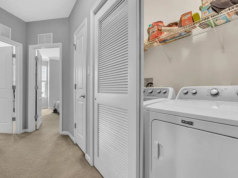 44 Kyle Dr — Photo 21