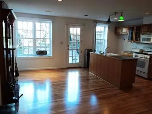 Rented by Corcoran | media 27