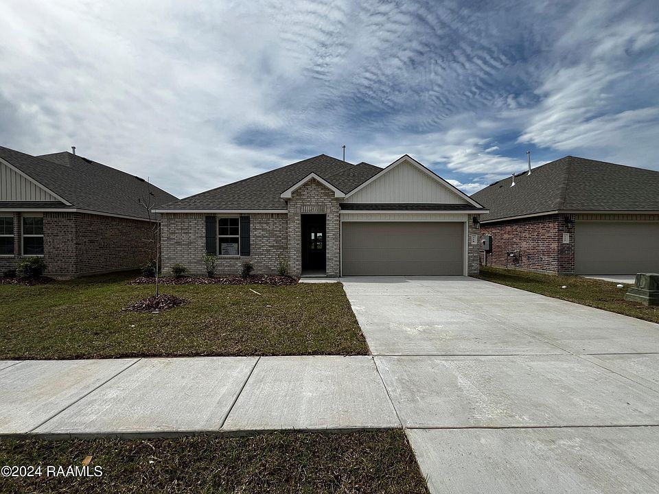 1st image of 118 Romain Picard Dr