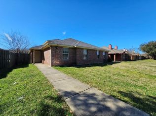1437 N Bluegrove Rd, Lancaster, TX 75134