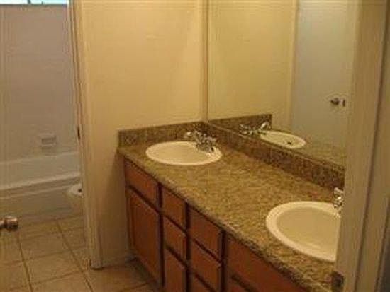 Dual Sink Bathroom, Washer & Dryer Included