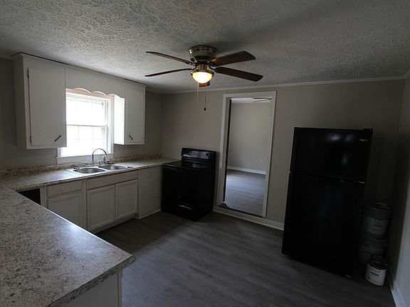5th image of 44 E White St