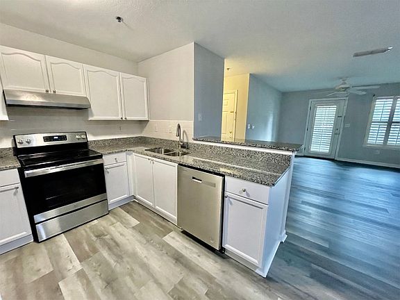 2nd image of 31183 Paradise Cmns APT 712