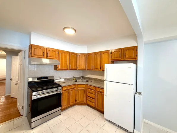 2338 E 26th St Floor 1, Brooklyn, NY 11229