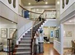 16 Lester Gray Dr, Walpole, MA 02081