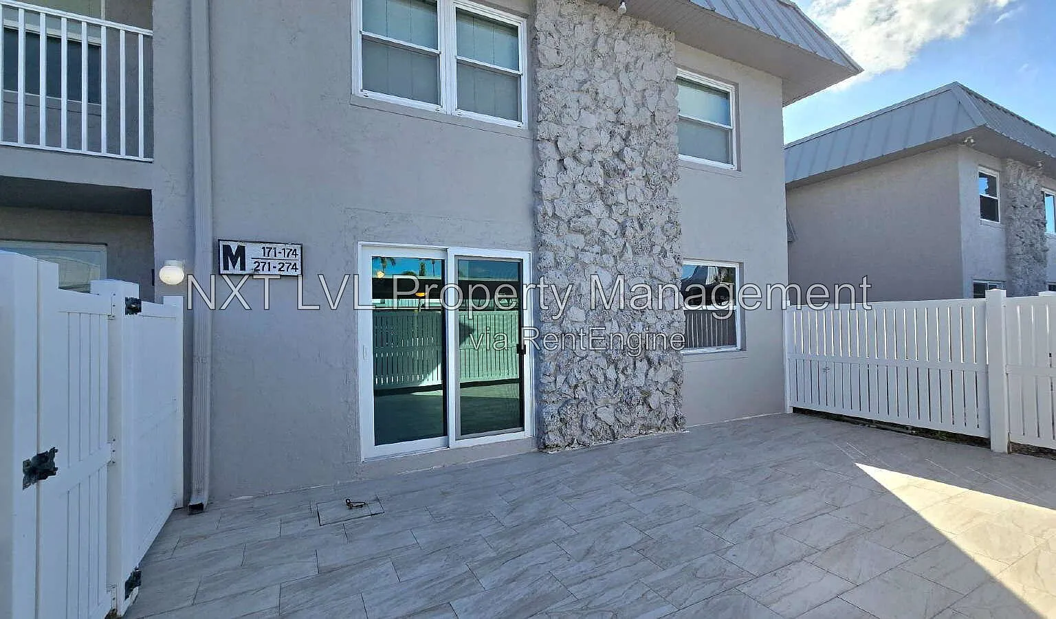 2 bed, 1.0 bath, 972 sqft, $1,395 — Photo 2
