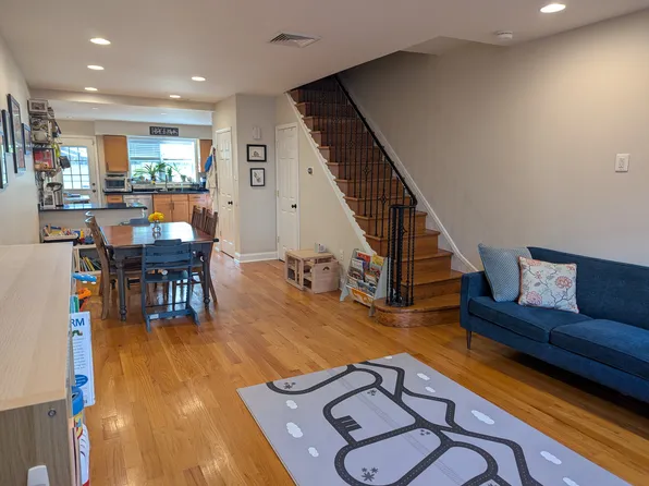 1238 S Alder St, Philadelphia, PA 19147