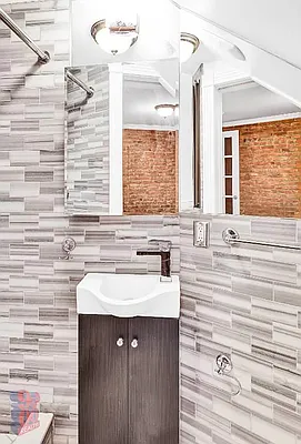 Rented by Century 21 Premier  | media 9