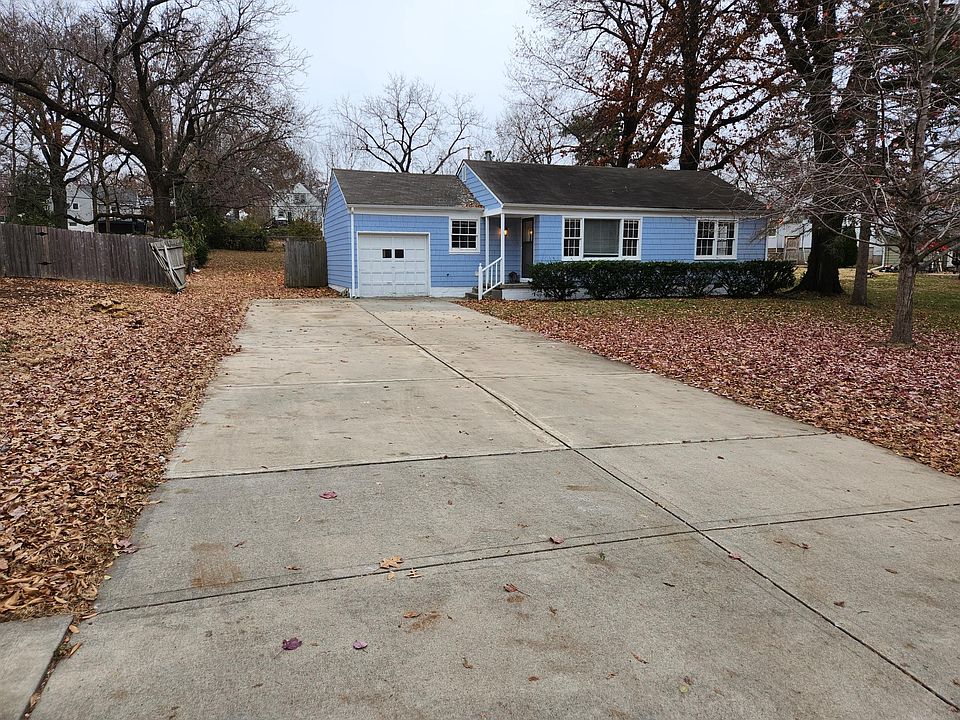 1st image of 8633 Riley St