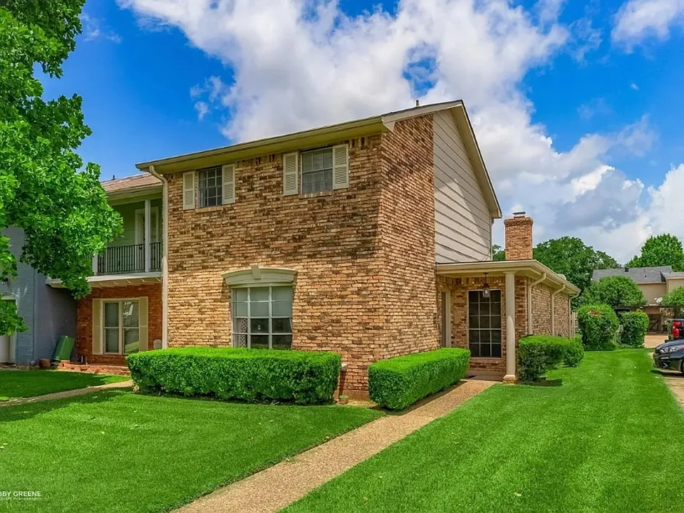 102 Hammerly Dr