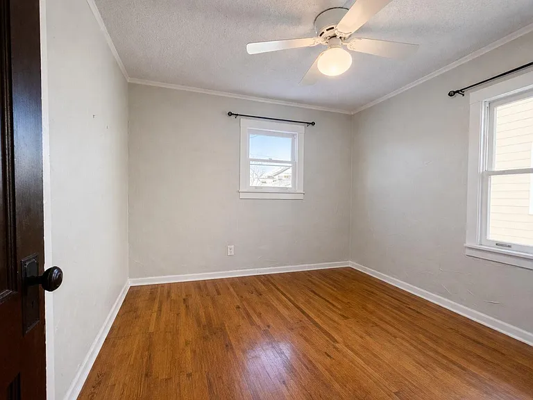 1259 Humphrey Ave — Photo 9