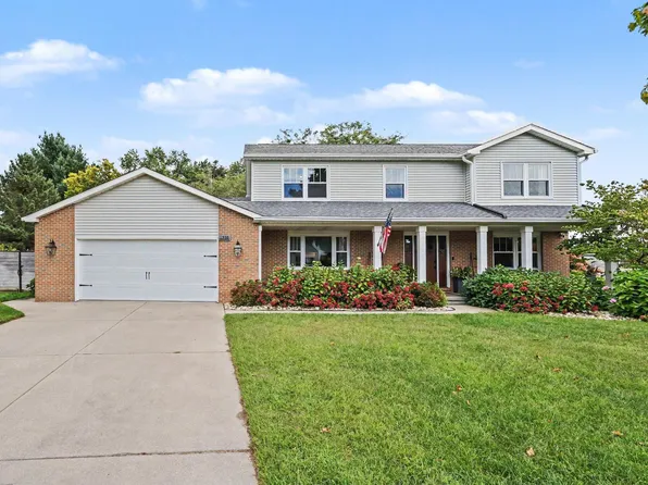730 Lincoln Pines Pl, Saint Joseph, MI 49085