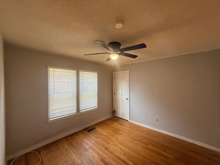 6148 Laura Ave — Photo 22