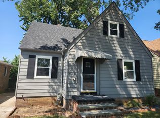 7106 Snow Rd, Parma, OH 44129