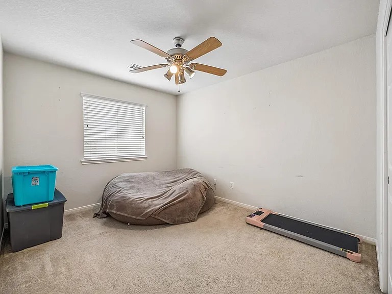 24027 Floragate Dr — Photo 17