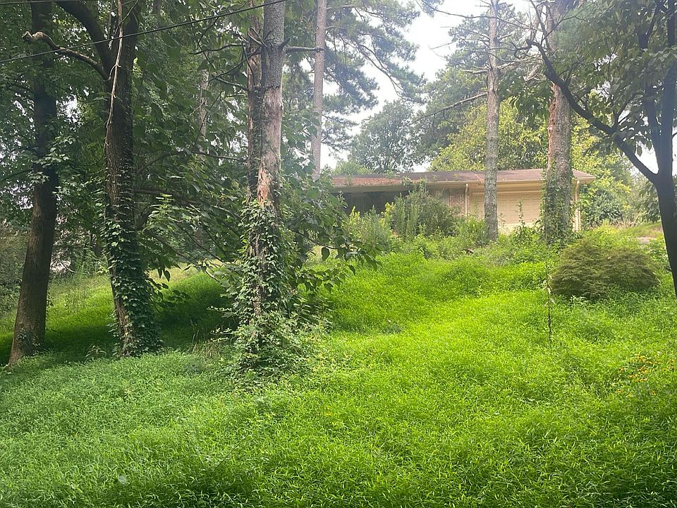 1st image of 3976 Ridgewood Dr SE