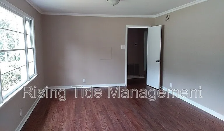 7001 Rowan Rd — Photo 4