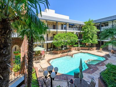 8610 Turtle Creek Blvd APT 108, Dallas, TX, 75225