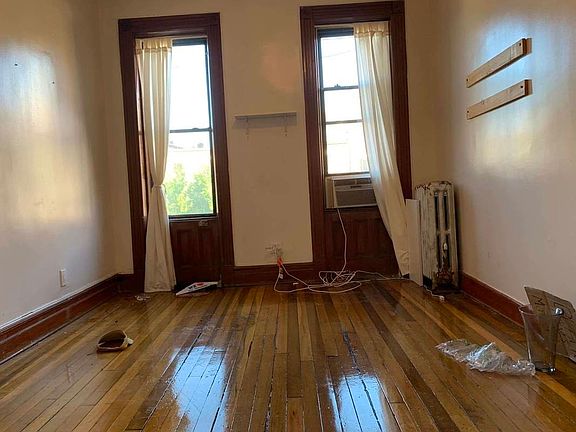 3rd image of 15 W 120th St #212S