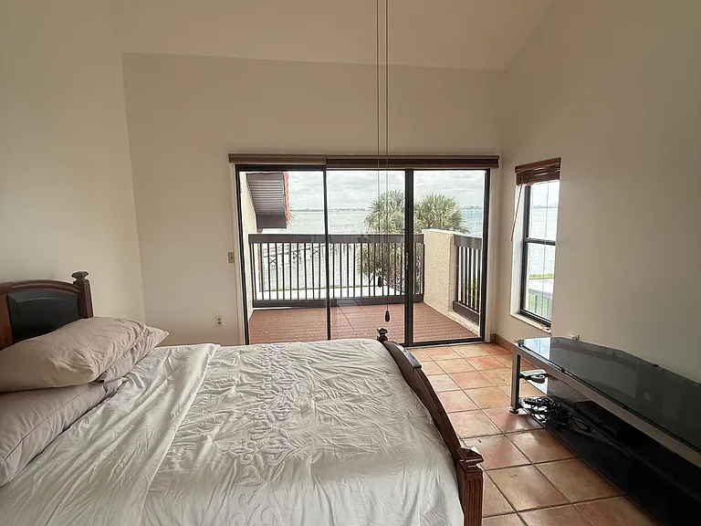 3270 River Villa Way — Photo 37