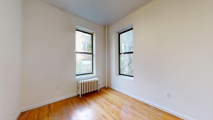 Rented by Bond New York | media 17