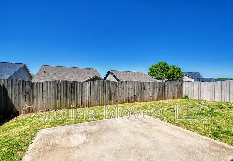 415 Aniken Cir — Photo 21