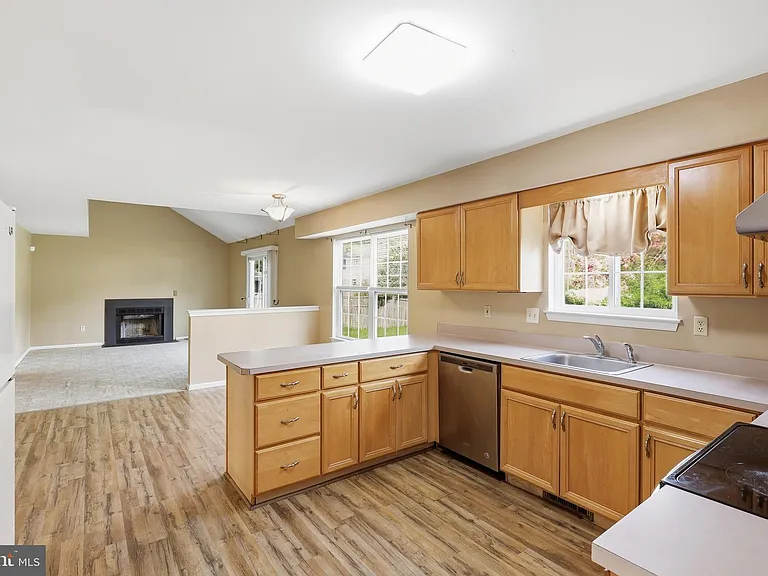 251 N Caroline Pl — Photo 13
