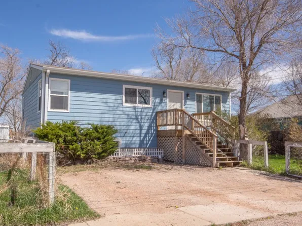 712 Sitting Bull St, Rapid City, SD 57701