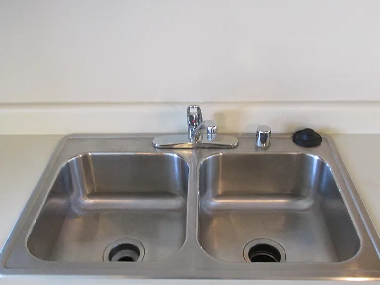 1320 W Linden St — Photo 25