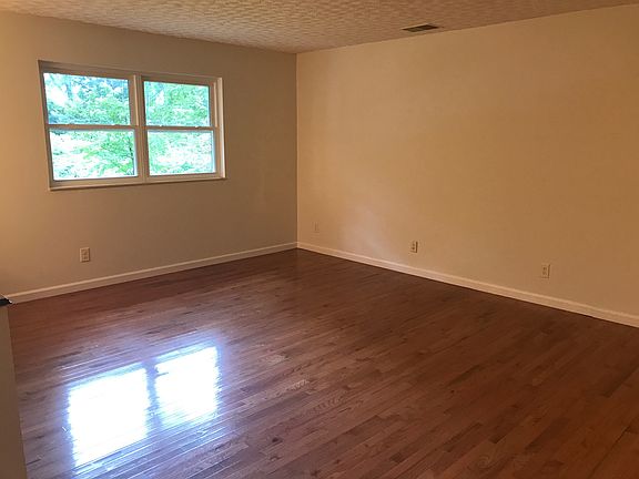 2nd image of 329 Vista Trl