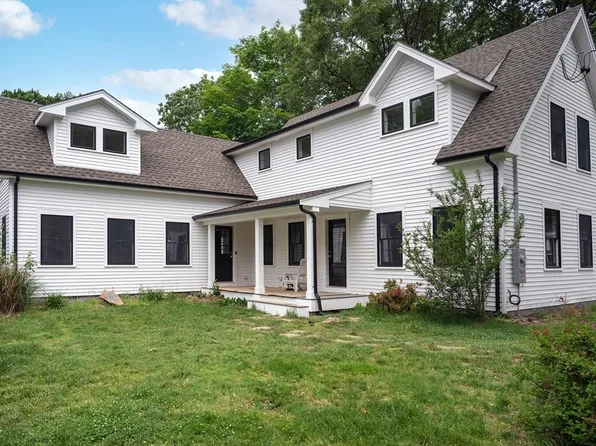 495 Salem St, Rockland, MA 02370