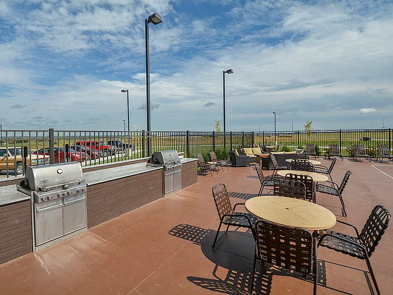 Outdoor Kitchen and Grill