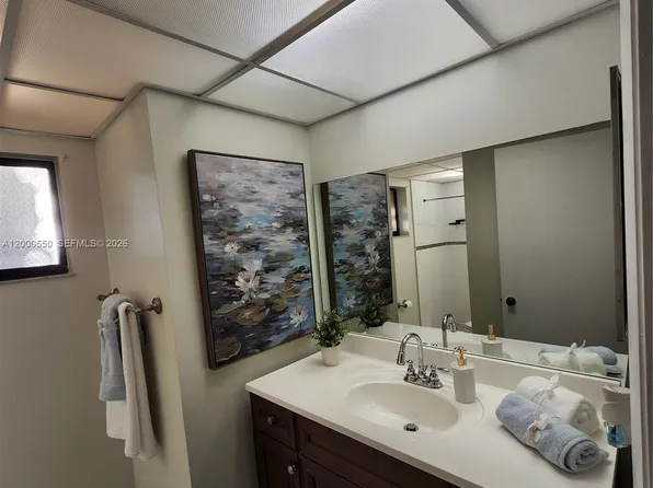 8415 SW 107th Ave APT 238W, Miami, FL 33173
