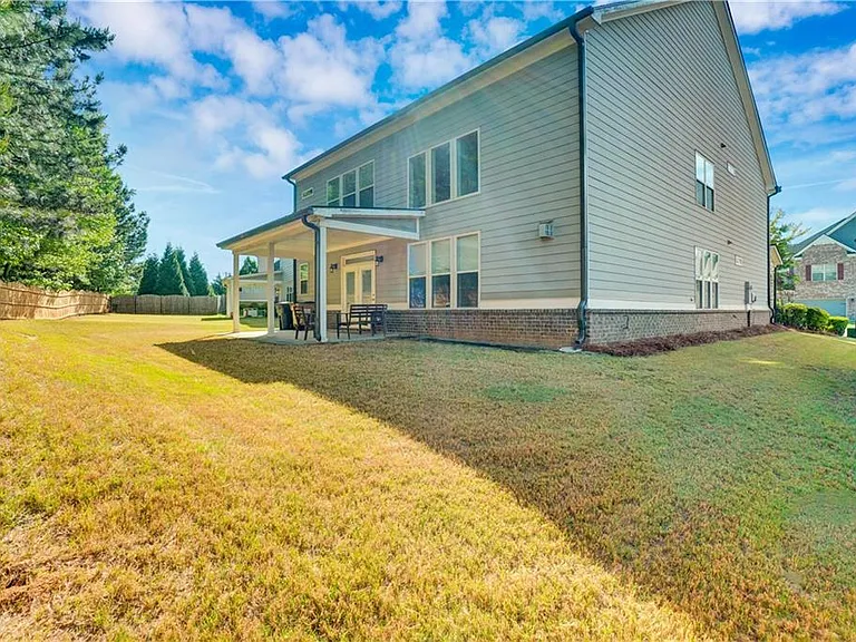 633 Leland Pkwy — Photo 36