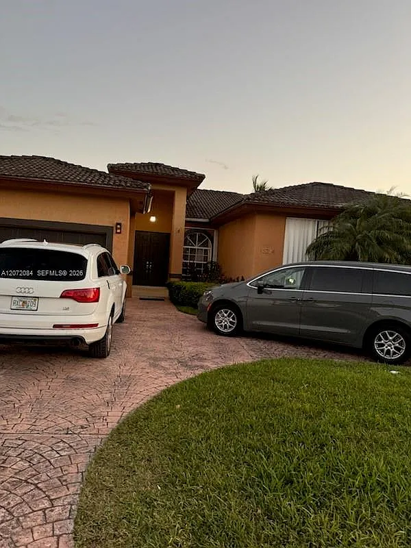 Christina Estates — Photo 3