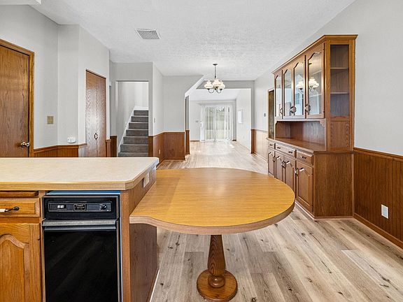 5th image of 59 W White St