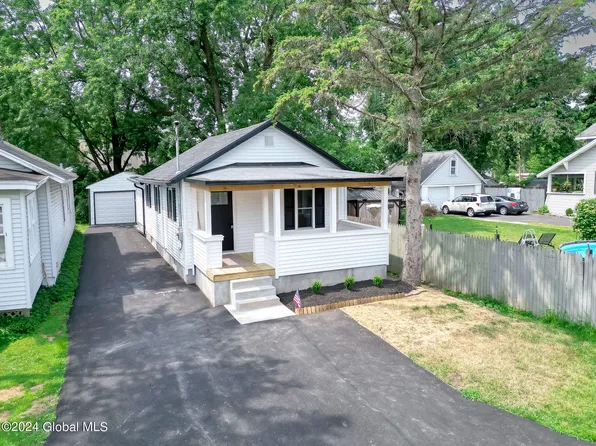 31 New Jersey Avenue, Rensselaer, NY 12144