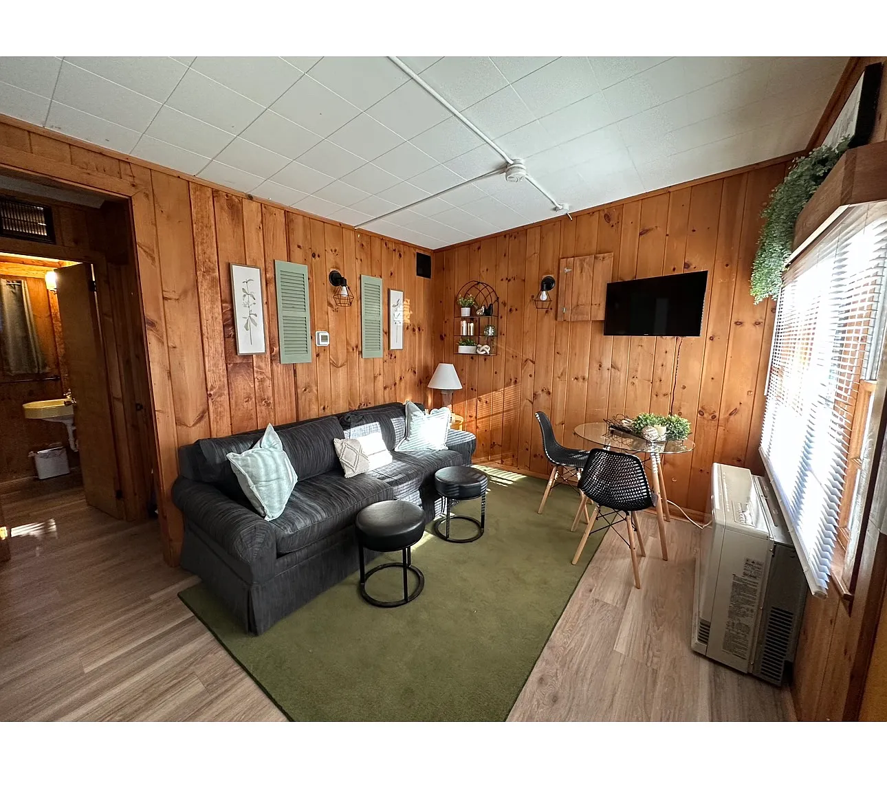 14 Lake Shore Dr — Photo 3